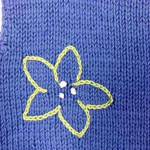 Pure Handknit Womens Vest Blue S/M Sleeveless Pullover Tight Knit 3D Flowers EUC - Picture 4 of 12